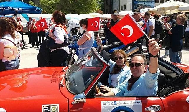 Klasik otomobiller 12'inci kez yola çıkıyor