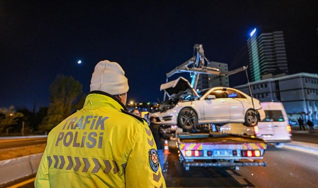 Ankara'da zincirleme kazada 8 araç birbirine girdi