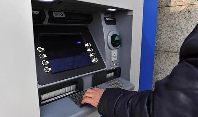 ATM’lerde yeni dönem: Para çekme ve yatırma işlemleri değişiyor
