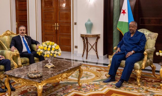 Bakan Fidan, Cibuti Cumhurbaşkanı Guelleh ile bir araya geldi