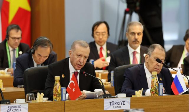 Cumhurbaşkanı Erdoğan, G20 Zirvesi'nin ilk oturumuna katıldı