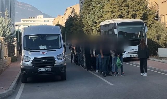 Denizli'de yaşlı kadını yaklaşık 33 milyon lira dolandırdılar