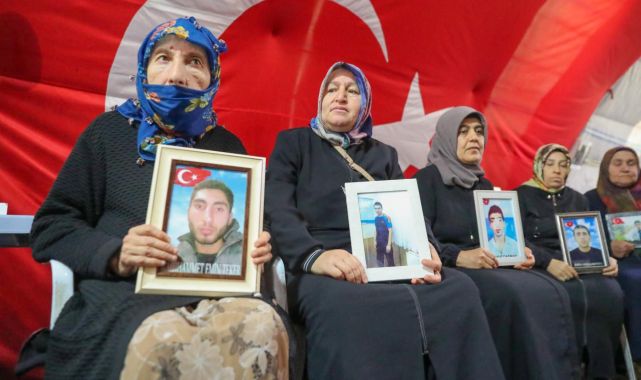 Evlat nöbeti kararlılıkla devam ediyor