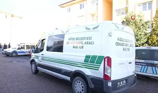 İki sevgili apartman dairesinde ölü bulundu
