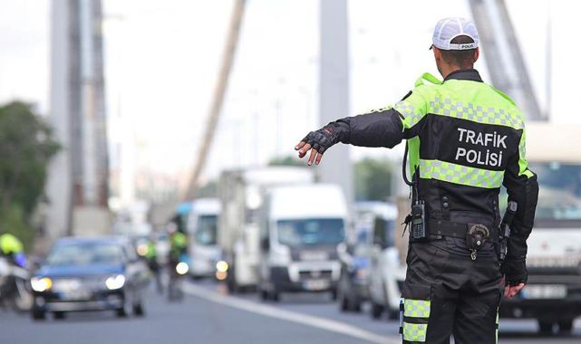 İstanbul'da aranan 1923 kişi gözaltına alındı