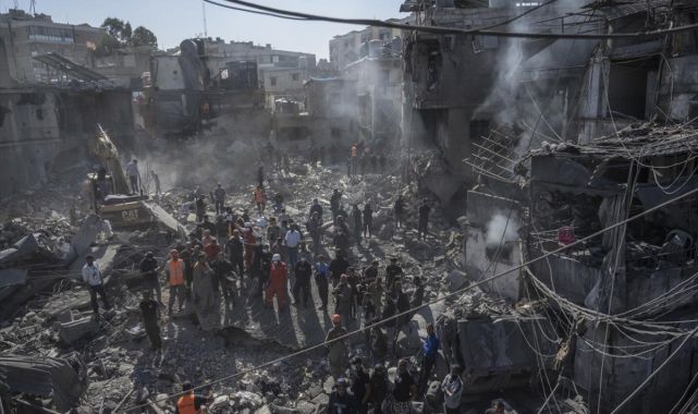 Katil İsrail'in saldırdığı Lübnan'da ölü sayısı 2 bin 986'ya yükseldi