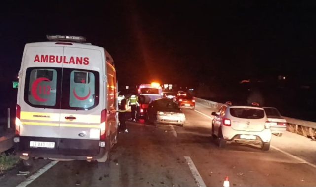 Kırıkkalede ambulans ve iki otomobil çarpıştı: 1 ölü, 5 yaralı