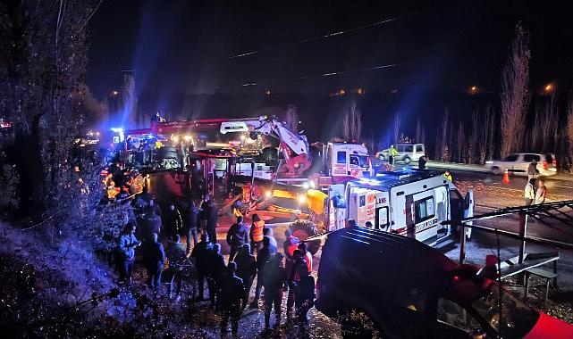 Malatya'da tırın çarptığı polislerden 1'i şehit oldu 1'i yaralandı