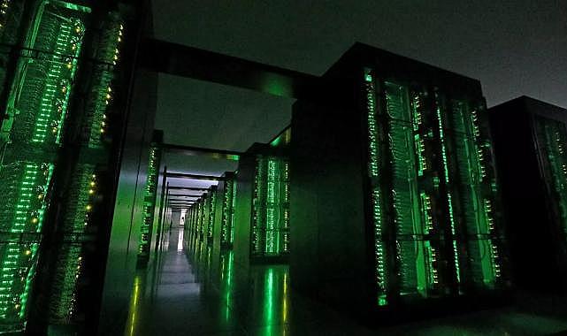 Rus bilim insanları ‘ışık hızıyla’ çalışan bilgisayar üzerinde çalışıyor
