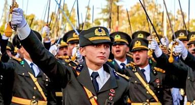 Teğmenlerin savunmaları istendi 