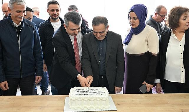 Yıldırım'da Doğum Gününde Emekli Olan Eğitimciye Unutulmaz Veda
