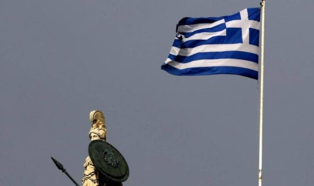 Yunanistan ana muhalefetindeki SYRIZA'dan 4 milletvekili istifa etti