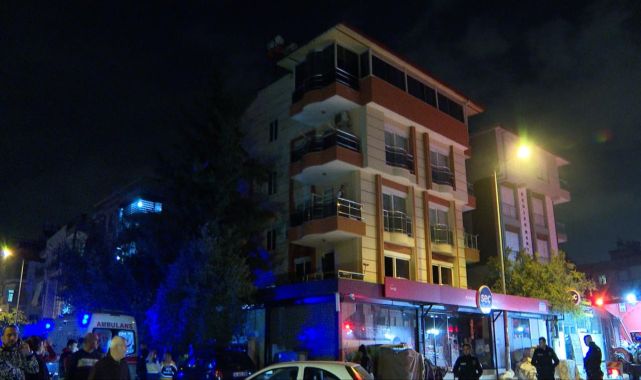Antalya'da yangın çıkan evde hasar oluştu