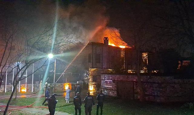 Bursa'da 2 katlı otelde yangın