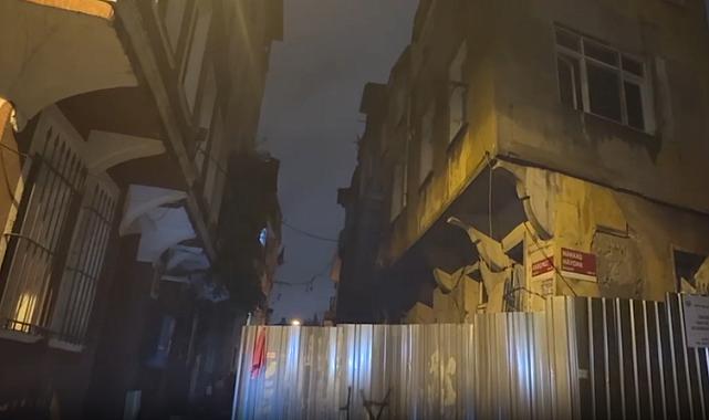 İstanbul'da metruk binada çökme meydana geldi: 3 bina tahliye edildi