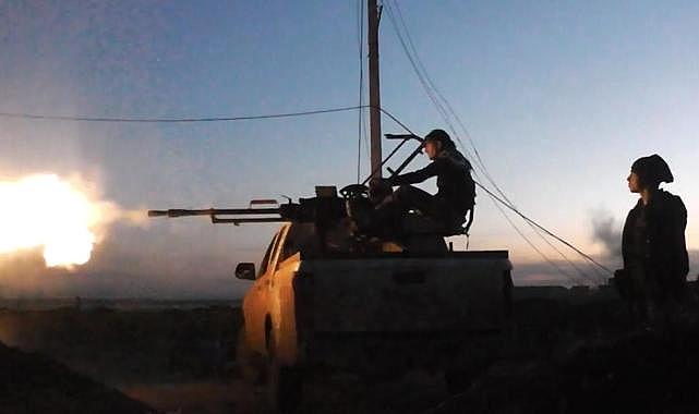 Suriyeli muhalifler, Deyrizor’u terör örgütü PKK/YPG işgalinden kurtardı