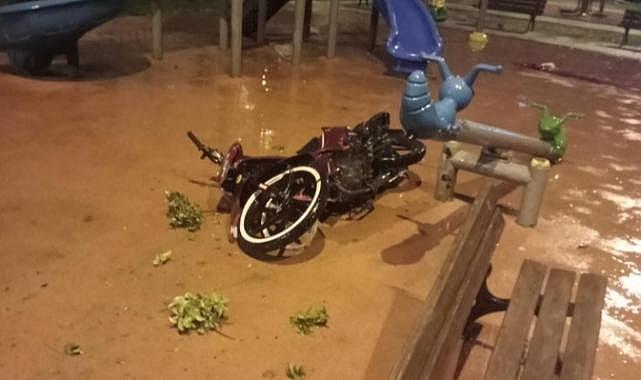 Bursa'da çocuk parkına dalan motosikletli hayatını kaybetti
