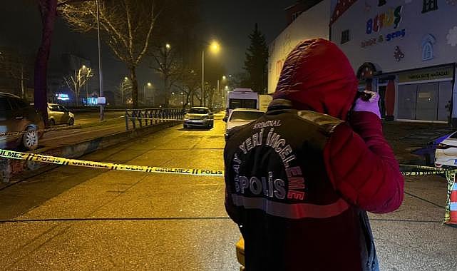 Bursa'da gece mekanı önünde silahlı saldırı : 2'si ağır, 3 yaralı!