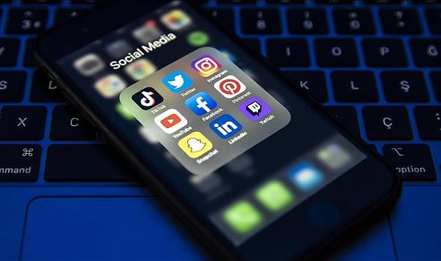 Gençlere yönelik sosyal medya düzenlemesi bu yıl tamamlanacak