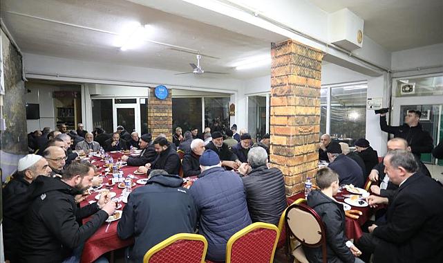 İnegöl'de Bereket Sofrası Bu Hafta Hacı Lütfullah Camii'nde Kuruldu