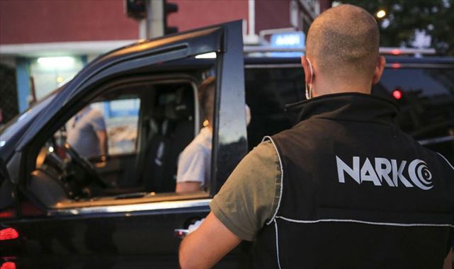 İzmir'de zehir tacirlerine geçit verilmedi: 2 bin 474 tutuklama
