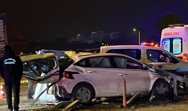 Otomobil bariyerlere ok gibi saplandı, sürücü can verdi