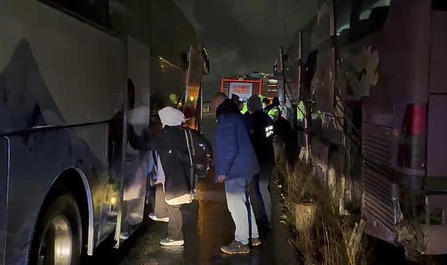 Şoförü kalp krizi geçiren tur otobüsü kaza yaptı