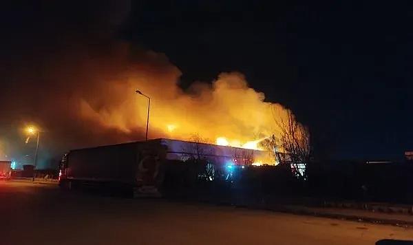 Afyonkarahisar'da bir fabrikada yangın!