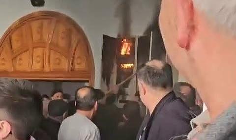 Bursa'da Cuma vakti camiide korkutan yangın