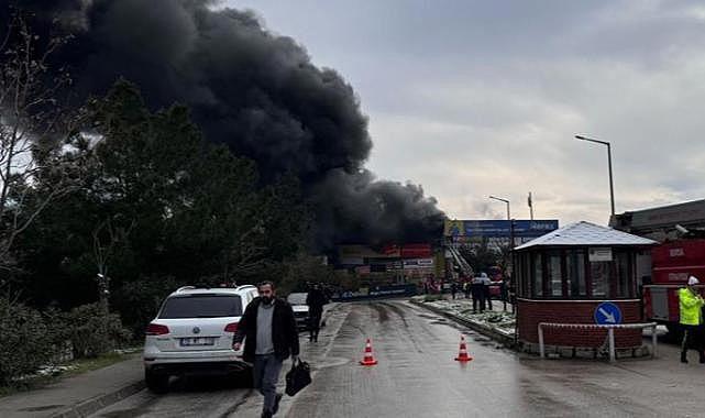 Bursa'da madeni yağ satışı yapılan iş yerinde yangın