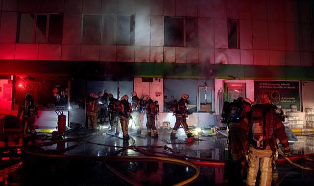 İstanbul'da akaryakıt istasyonunda yangın