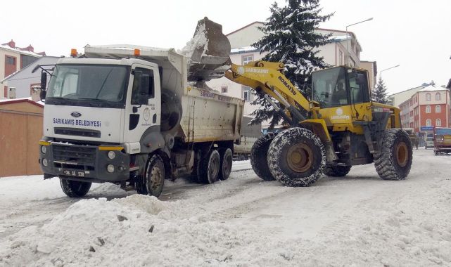 Kars'ta yoğun karla mücadele çalışmaları