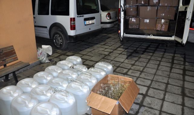 Adana'da 780 litre sahte içki ele geçirildi
