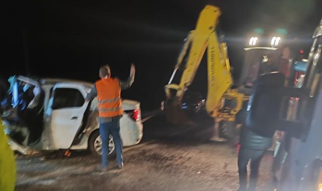 Afyonkarahisar'daki kazada 2 kişi hayatını kaybetti, 4 kişi yaralandı