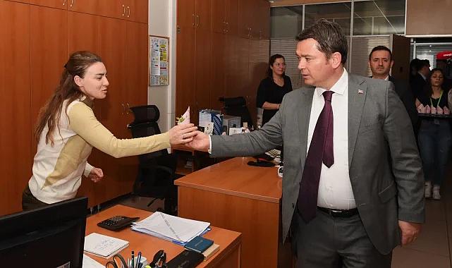 Başkan Aydın mesai arkadaşlarının Kadınlar Günü'nü kutladı