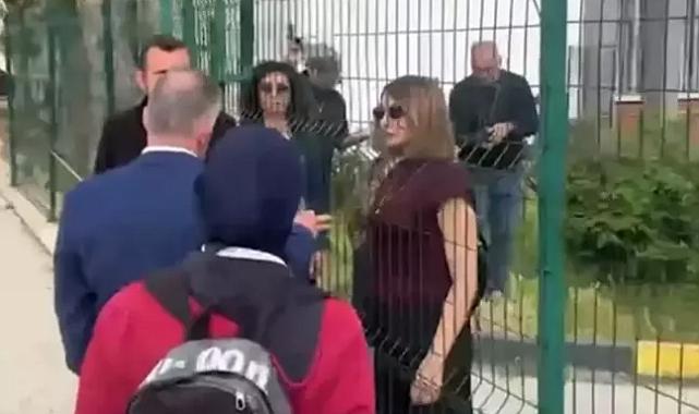 Başörtülü öğrenciyi okula almadılar, o da yetmedi bakanlık yetkilisini kapıdan kovdular