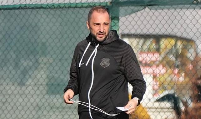 Bursaspor'un yeni teknik direktörü belli oldu!