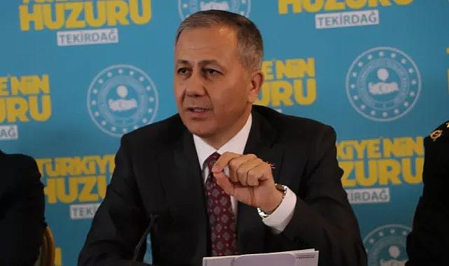 İçişleri Bakanı Yerlikaya, başıboş köpek sorunuyla ilgili belediyelere seslendi.