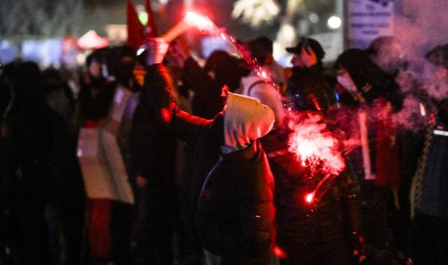 İzinsiz gösterilere ilişkin soruşturmada 38 tutuklama