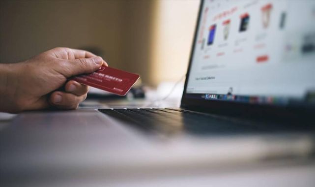 Almanya'da geçen yıl 2,8 milyon kişi hiç internet kullanmadı