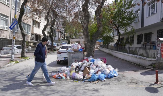 Çankaya'da sokaklar çöp yığını
