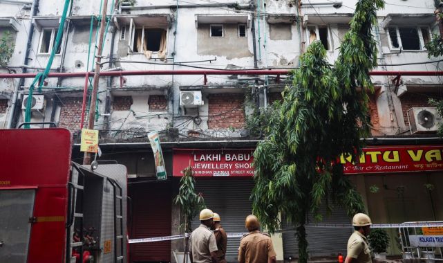 Hindistan'da otel yangını: 15 ölü