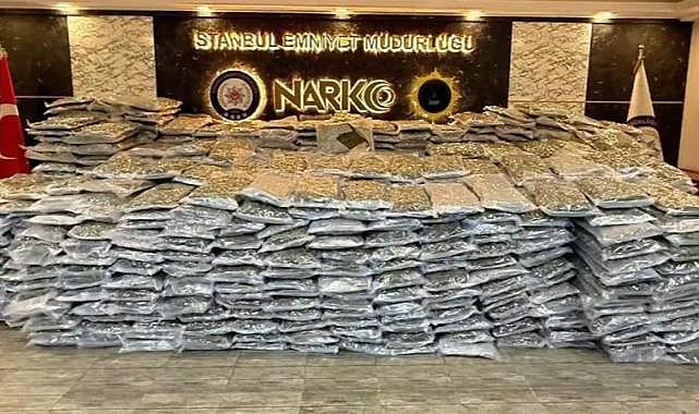 İstanbul'da 880 kg uyuşturucu madde ele geçirildi