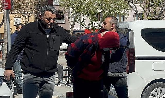 Konya'da uygunsuz yazışma yapan iki doktor görevden uzaklaştırıldı
