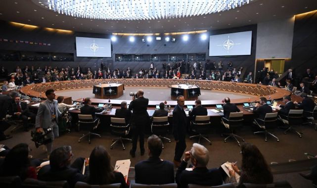 NATO savunma harcamaları gündemiyle toplandı
