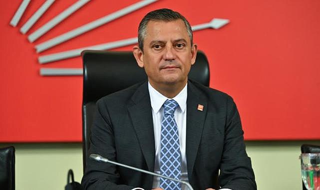 Özgür Özel yeniden CHP Genel Başkanı seçildi