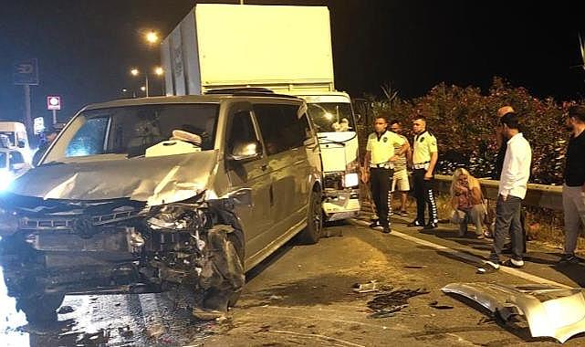 Antalya'da 5 araç zincirleme kaza yaptı