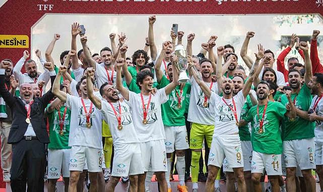 Bursaspor’da 8 futbolcunun sözleşmesi sona eriyor