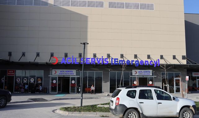 Doğum günü pastasından yiyen 12 öğrenci rahatsızlandı