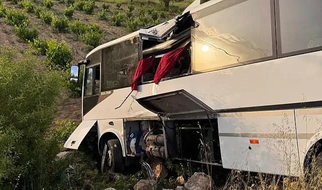 Isparta'da tur otobüsü şarampole devrildi: Çok sayıda yaralı var